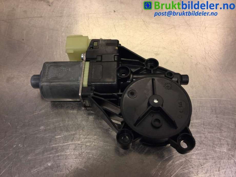Ruteheis høyre foran til Ford Fiesta 2013-2017 (Type VI, Fase 2)  (FORD|8A61-14553-B|0130822619|)