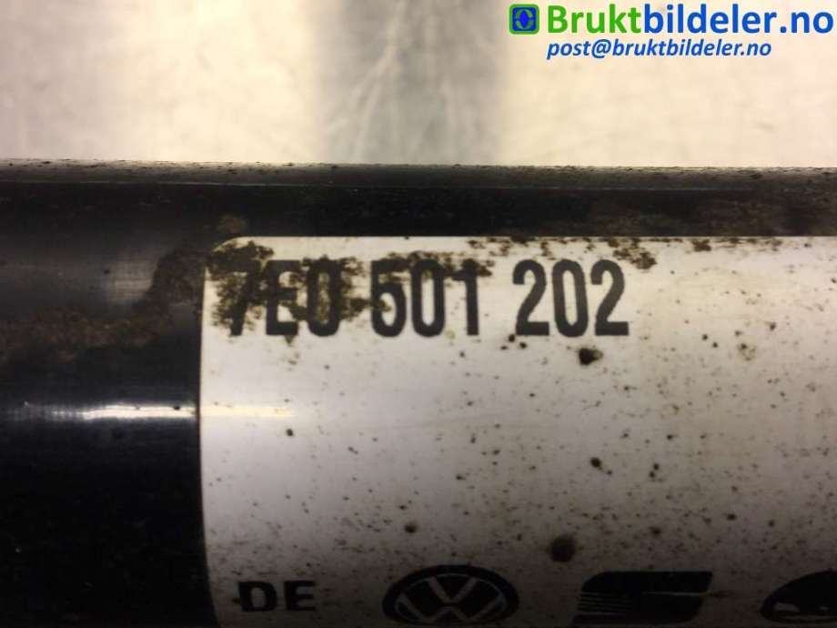Drivaksel høyre bak til VW Transporter / Caravelle 2009-2015 (Fase 2) (T5) (T5) (VOLKSWAGEN|7E0 501 202|)