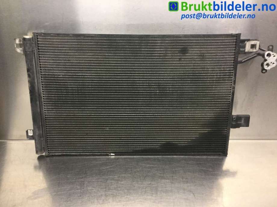 Aircondition radiator til VW Transporter / Caravelle 2009-2015 (Fase 2) (T5) (T5) (VOLKSWAGEN|7H0820411E|CZ 447760-7834|)