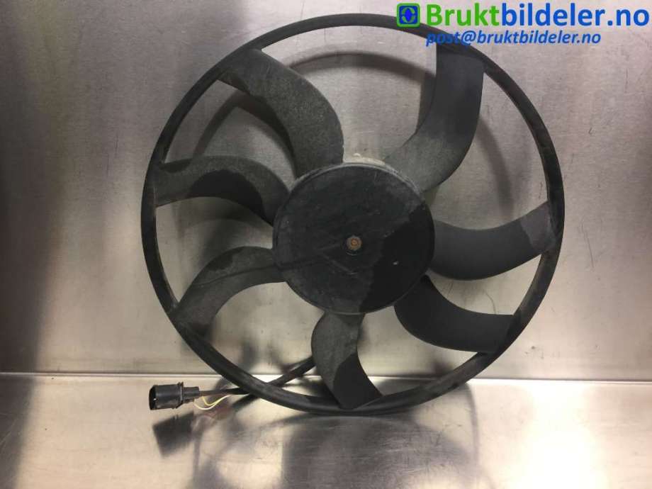 Kjølevifte til VW Transporter / Caravelle, 2009-2015 (Fase 2) (T5) (T5) (VOLKSWAGEN|7H0 121 05 A)