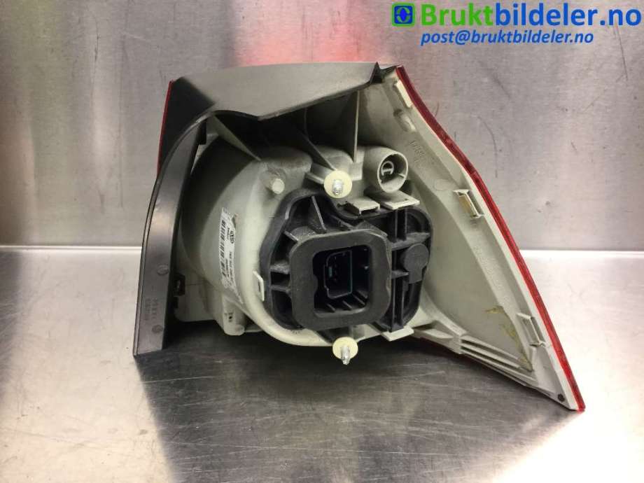 Baklykt venstre til VW Golf V, Combi 2003-2008  (VOLKSWAGEN|1K6945095AC|89398375|)