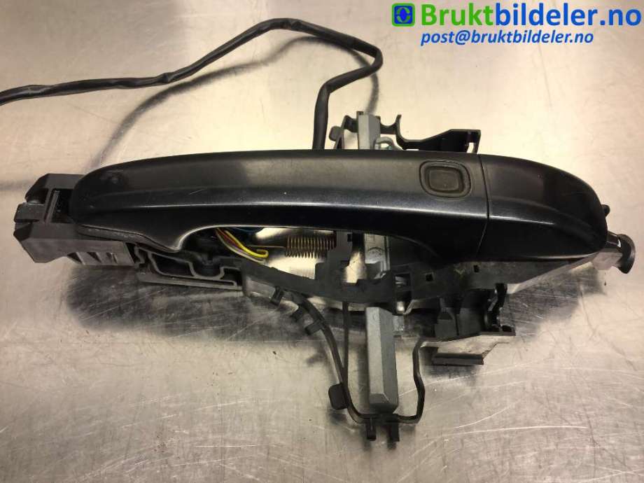 Dørhåndtak utv venstre bak til Volvo XC70 2008-2013 (Type II, Fase 1)  (VOLVO|30784204|)