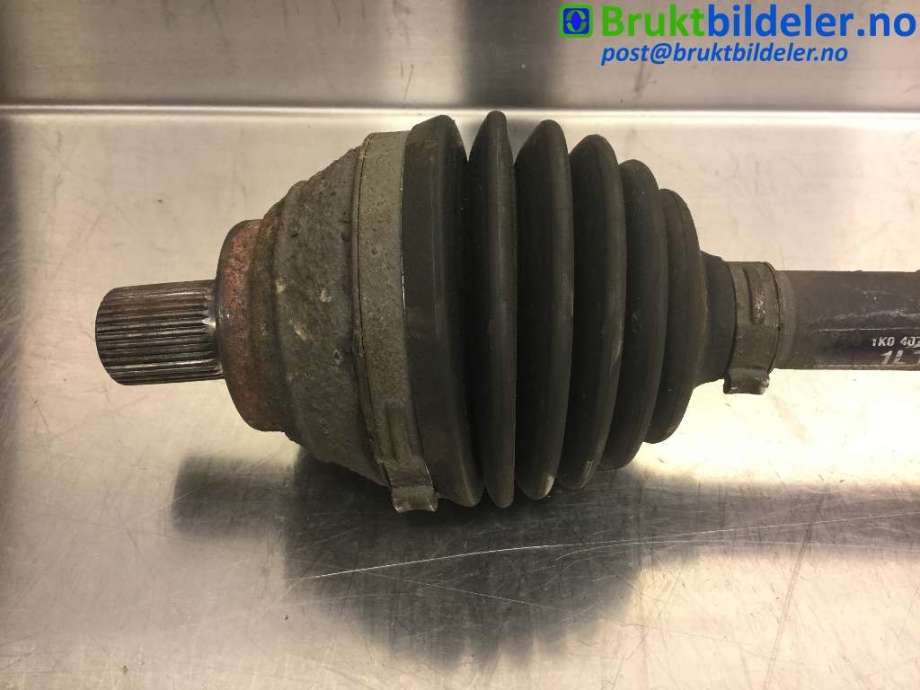 Drivaksel venstre foran til VW Passat 2011-2015 (B7) (B7) (VOLKSWAGEN|1K0 407 271 LB|)
