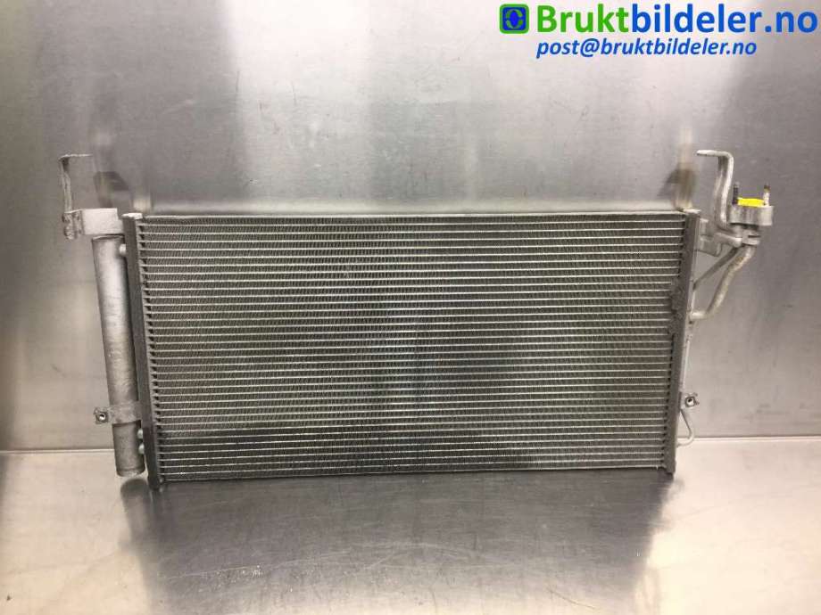 Aircondition radiator til Hyundai Santa Fe, 2001-2006 (Type I)  (HYUNDAI|97606-26401)