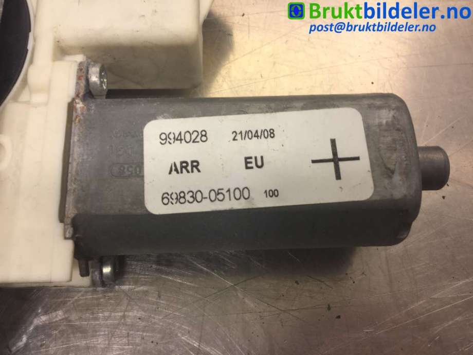 Ruteheis høyre bak til Toyota Avensis 2003-2008 (Type II) (TOYOTA|69830-05100|)