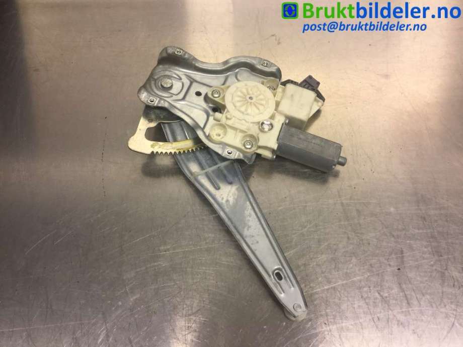 Ruteheis venstre bak til Toyota Avensis, 2003-2008 (Type II)  (TOYOTA|69840-05100)