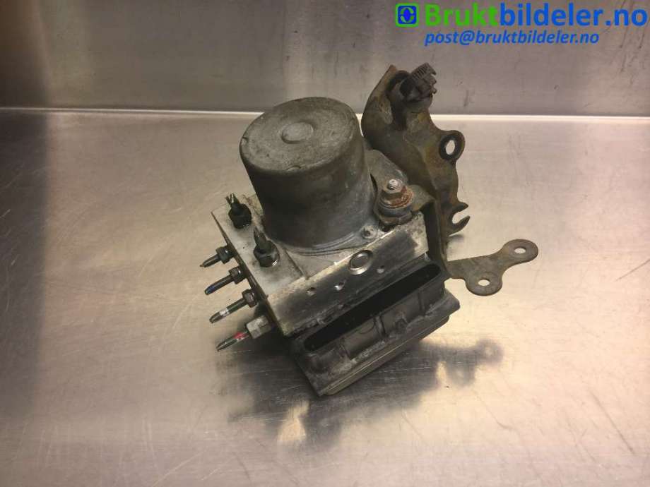 ABS sentral til Toyota Avensis, 2009-2015 (Type III, Fase 1)  (TOYOTA|44540-05070)