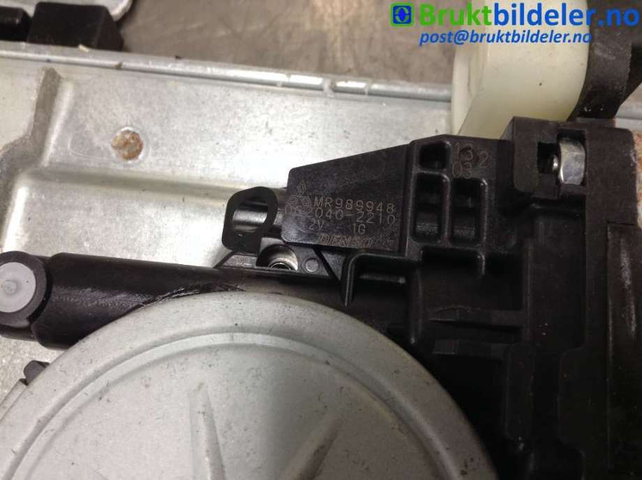 Ruteheis venstre foran til Mitsubishi Pajero 2000-2006 (Type III) (MITSUBISHI|MR989948|062040-2210|)