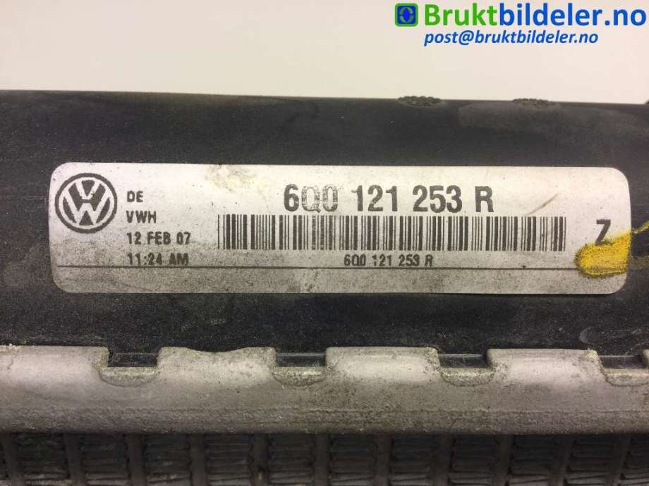 Radiator (manuell gir) til Škoda Roomster 2006-2010 (Fase 1) (SKODA|6Q0121253 R|)