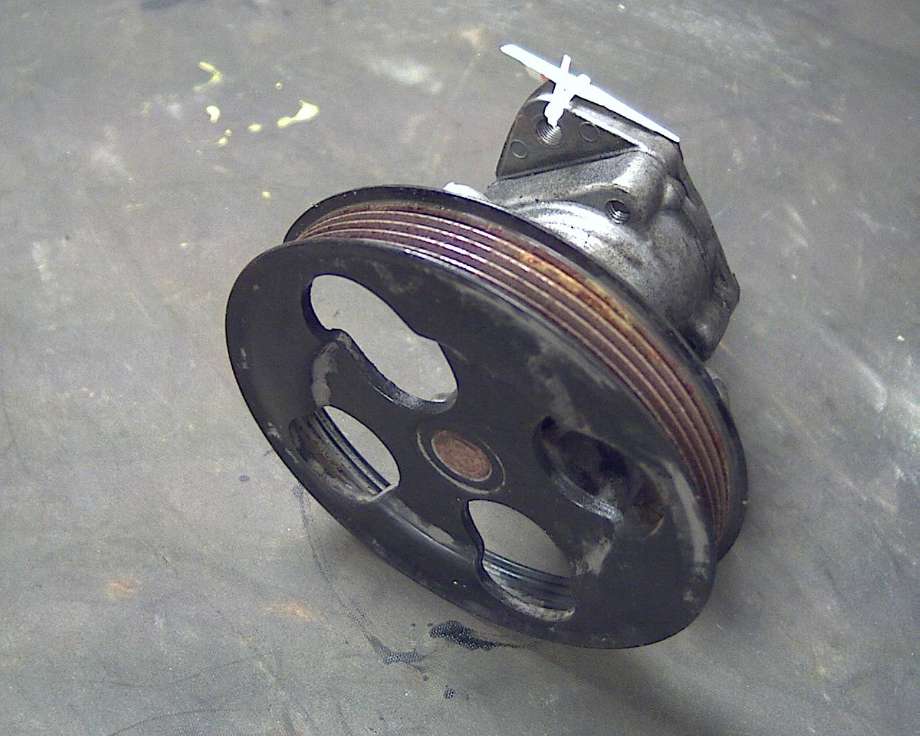 Servo pumpe mekanisk til Mitsubishi Space Star 1999-2005 (Type I) (Space Star, 1.3i-16V Minibuss|)