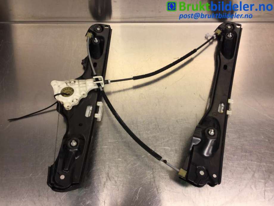 Ruteheis til BMW X1 2009-2015 (E84) (E84) (BMW|2 990 294|2990386|)