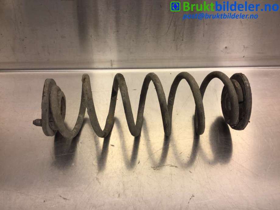 Fjær bak spiralfjær til VW Scirocco, 2008-2013  (VOLKSWAGEN|1K0 511 115 GB)