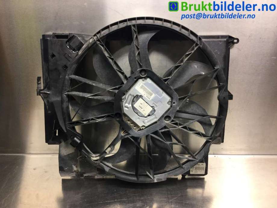 Kjølevifte til BMW X1 2009-2015 (E84) (E84) (BMW|67 32 7 561 713.9-01|3 137 229 021|17 42 7 801 647-01)