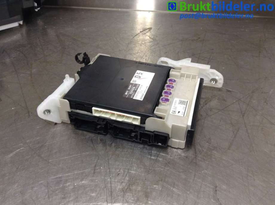 Styreenhet comfort (BCM) til Toyota Prius, 2016-2023 (Type IV) (combi) (combi) (TOYOTA|89221-47450)