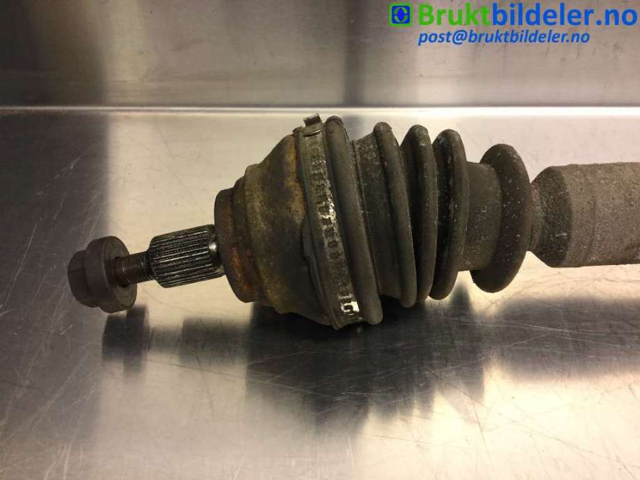 Drivaksel høyre foran til VW Golf V, Combi 2003-2008 (VOLKSWAGEN|1K0 407 272 KJ|)