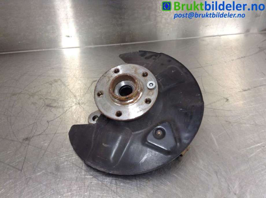 Hjulspindel venstre foran til VW Transporter / Caravelle, 2015-2019 (T6) (T6) (VOLKSWAGEN|)