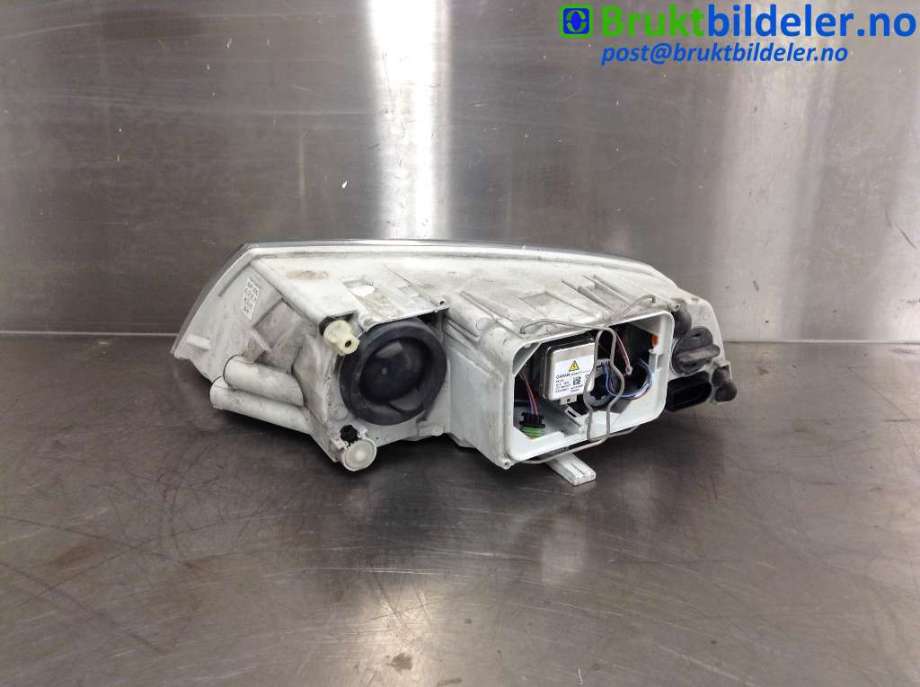 Frontlykt høyre xenon til Škoda Octavia 2005-2008 (Type II, Fase 1)  (SKODA|1Z1 941016 B|)