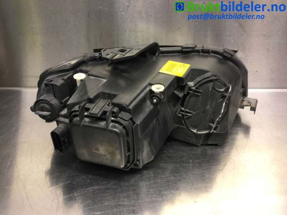 Frontlykt venstre halogen til Audi A3 2003-2008 (Type II, Fase 1)  (AUDI|8P0 941 003 A|0 301 206 201|)