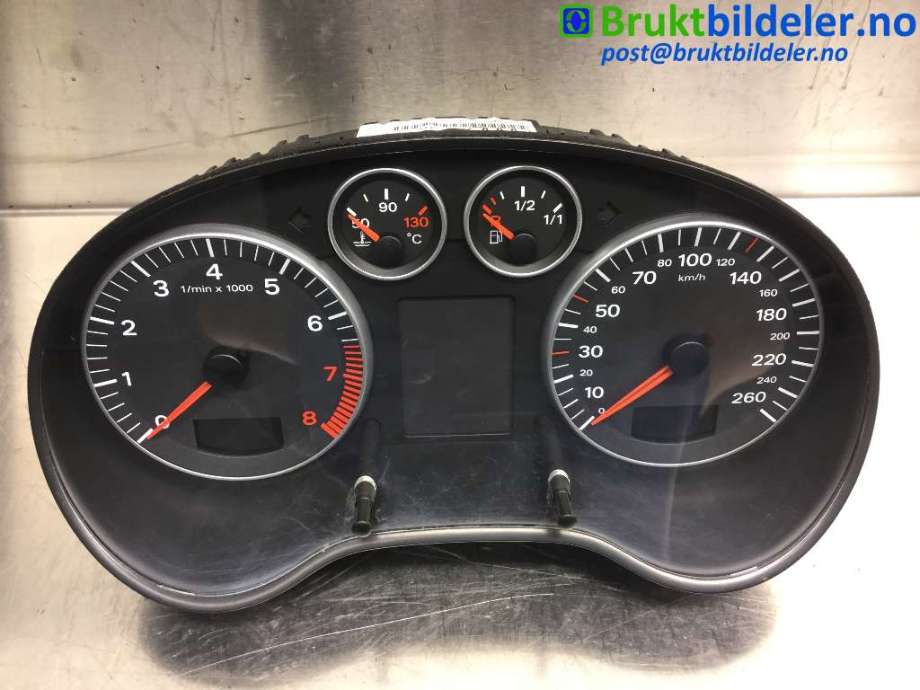 Instrumentpanel til Audi A3, 2003-2008 (Type II, Fase 1) (AUDI|8P0 920 900 C)