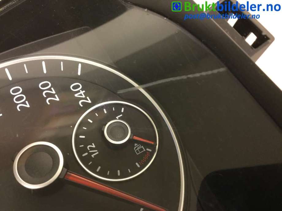 Instrumentpanel til VW Touran 2010-2015 (Type I, Fase 3) (VOLKSWAGEN|1T0 920 885 A|)
