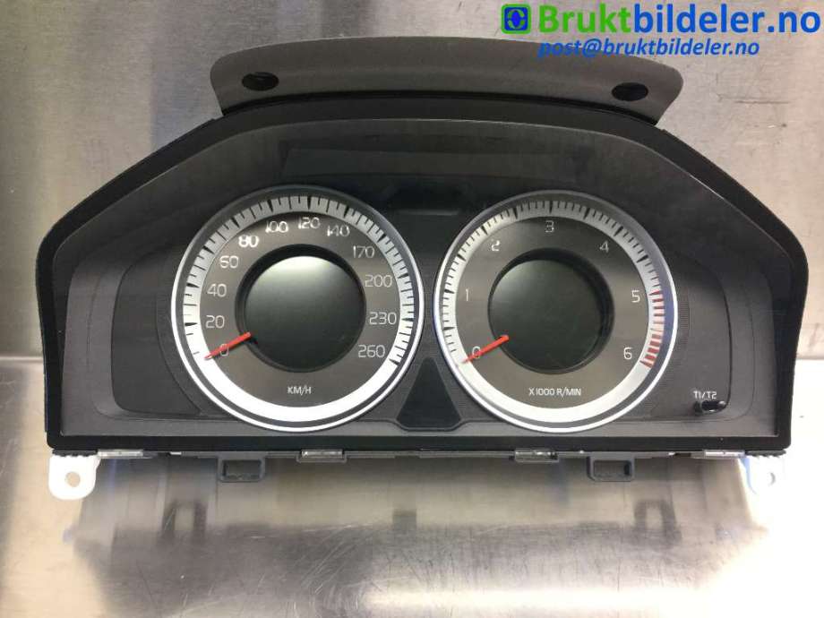 Instrumentpanel til Volvo V70, 2007-2013 (Type III, Fase 1) (VOLVO|31343325AA)