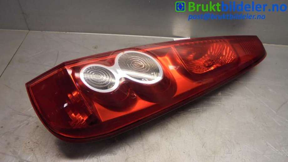 Baklykt høyre til Ford Fiesta 2002-2008 (Type V) (FORD|6S61-13404-AG|)
