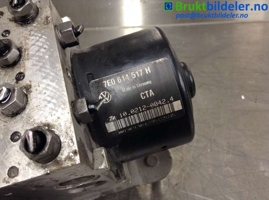 ABS sentral til VW Transporter / Caravelle 2009-2015 (Fase 2) (T5) (T5) (VOLKSWAGEN|7E0 614 517 H|10.0212-0842.4|7E0 907 379 K)