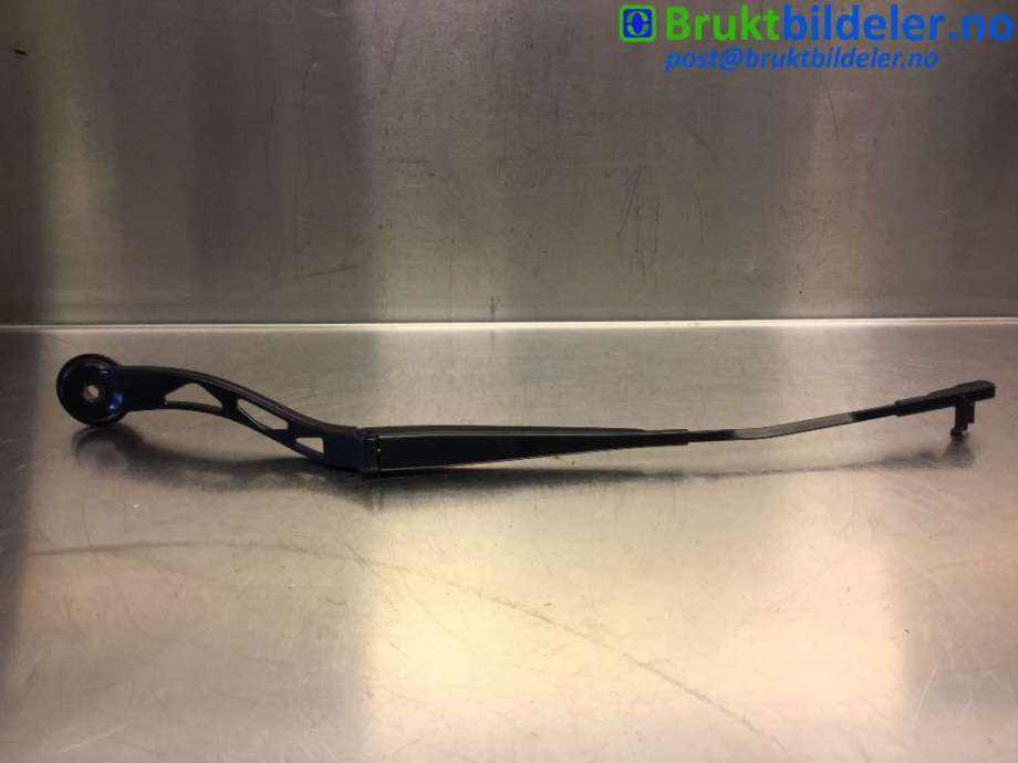 Viskerarmer frontrute til BMW i3, 2013-2022  (BMW|6161 7 322 162)