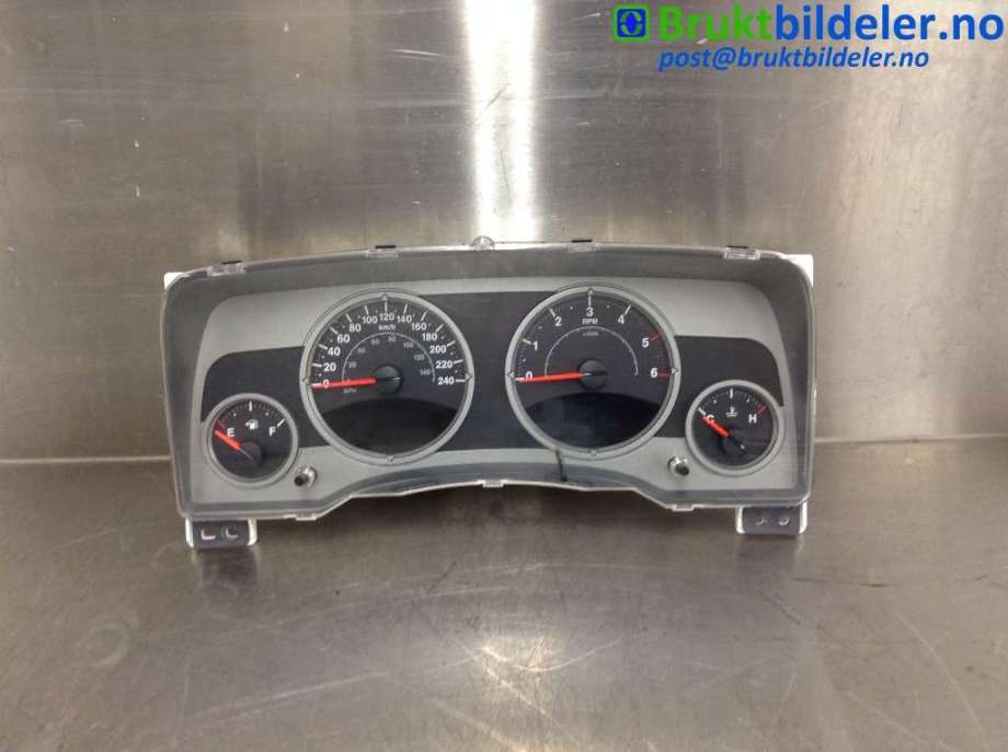 Instrumentpanel til Jeep Compass, 2007-2009 (Type I, Fase 1)  (JEEP|05107018AE)