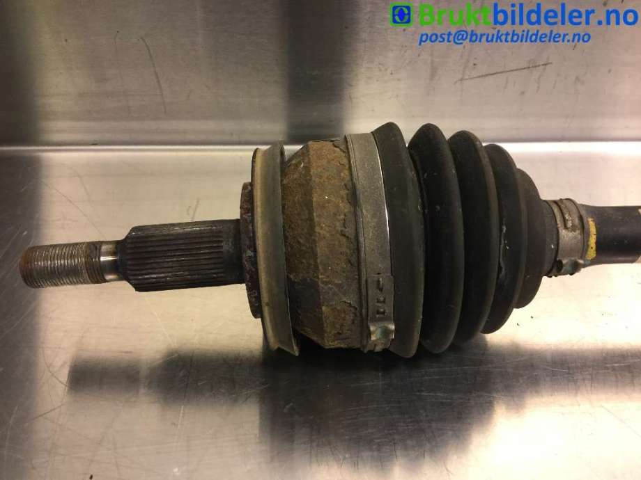 Drivaksel venstre foran til VW Transporter / Caravelle 2015-2019 (T6) (T6) (VOLKSWAGEN|7E0 407 274 C|)