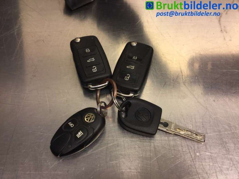 Rattaksel til VW Transporter / Caravelle 2015-2019 (T6) (T6) (VOLKSWAGEN|7E1 419 501 L||7E1 419 501 K)