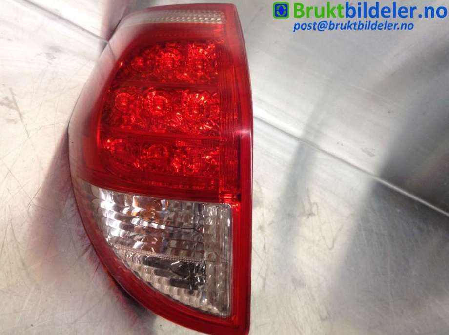 Baklykt venstre til Toyota RAV4 2006-2009 (Type III, Fase 1) (TOYOTA|)