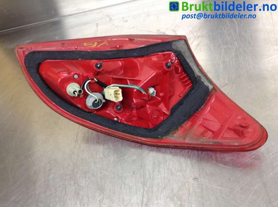 Baklykt venstre til Toyota RAV4 2006-2009 (Type III, Fase 1) (TOYOTA|)