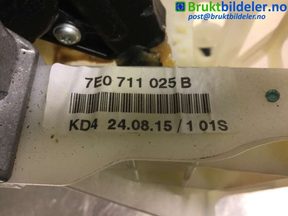 Girstang manuell til VW Transporter / Caravelle 2015-2019 (T6) (T6) (VOLKSWAGEN|7E0 711 025 B|)
