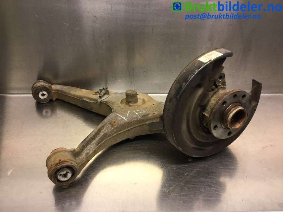 Bærebru venstre bak til VW Transporter / Caravelle 2015-2019 (T6) (T6) (VOLKSWAGEN|7E0 501 413 A|)