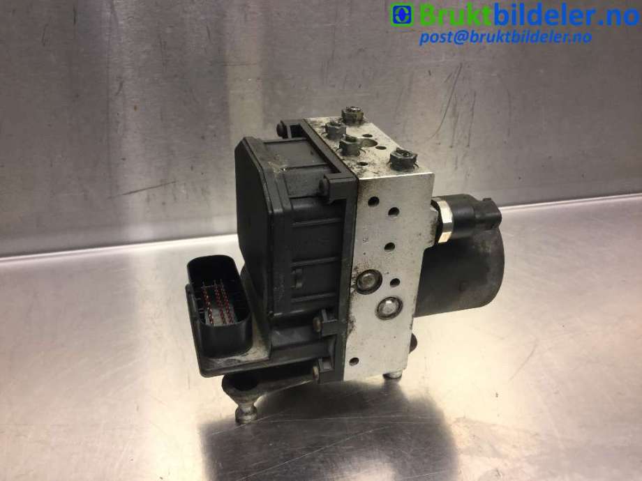 ABS sentral til Mercedes Vito/Viano, 2004-2010 (Fase 1) (W639) (W639) (MERCEDES|A 000 446 66 89)