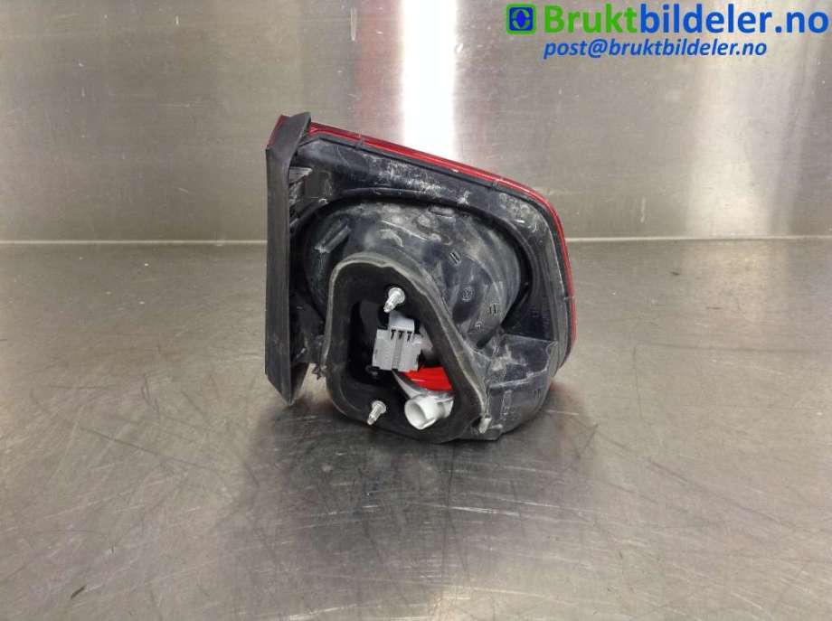 Baklykt høyre indre til VW Tiguan 2007-2011 (Type I, Fase 1)  (VOLKSWAGEN|5N0 945 094 B|)