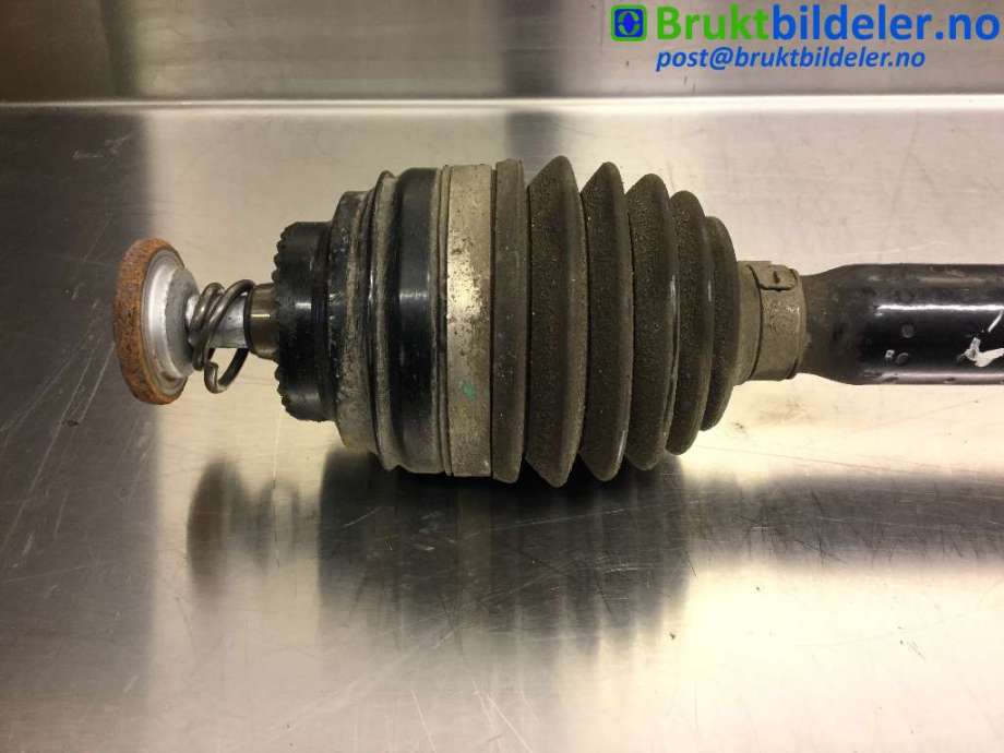 Drivaksel venstre bak, elbil til BMW i3 2013-2022  (BMW|7 614 213|)