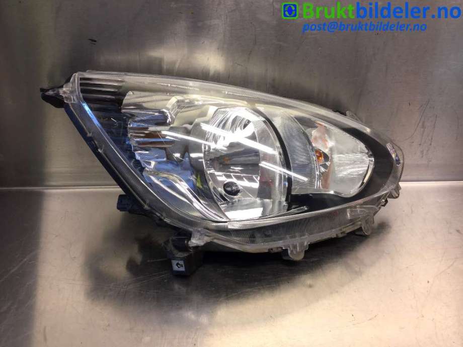 Frontlykt høyre halogen til Mitsubishi Space Star 2013-->> (Type II)  (MITSUBISHI|8301C194|)