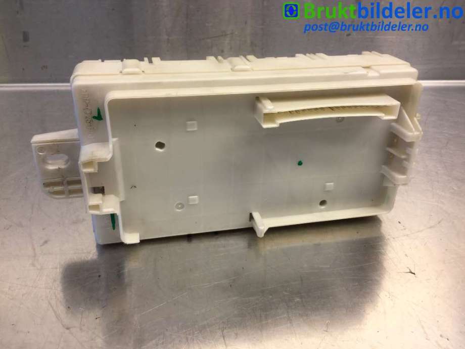 Sikringsboks til Mitsubishi Space Star 2013-->> (Type II) (MITSUBISHI|8565A277|)