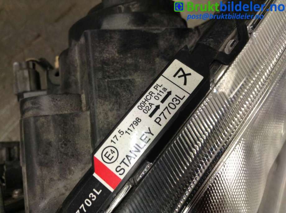 Frontlykt venstre halogen til Mazda 5 2005-2010 (Type I)  (MAZDA|CD85510L0B|)