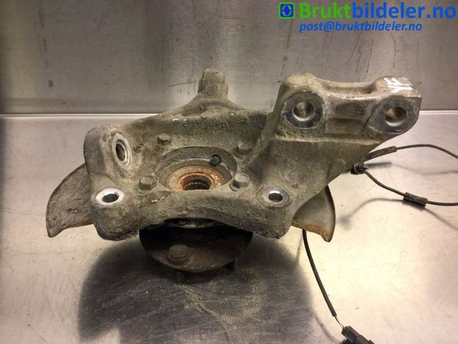 Hjulspindel venstre foran til Toyota Prius +7 2012-2020 (Type III) (stasjonsvogn) (stasjonsvogn) (TOYOTA|43202-47030|)