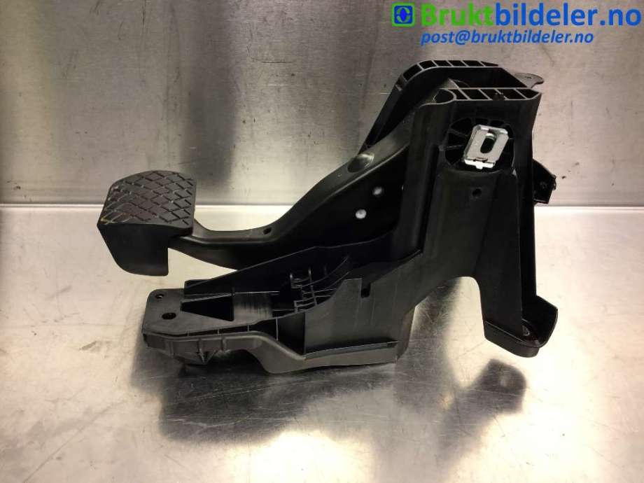 Pedal gass/brems/clutch til Škoda Superb 2015-->> (Type III) (SKODA|5Q1 723 058 BG|)
