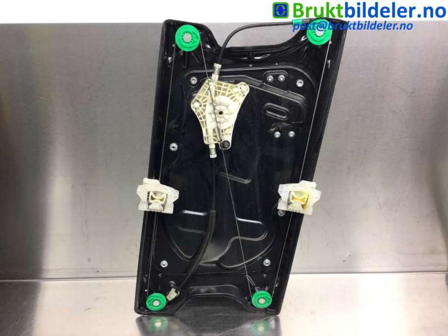 Ruteheis til Land Rover Discovery, 2005-2009 (Type III) (LAND-ROVER|CUH500170)