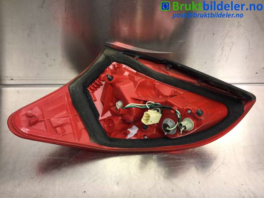 Baklykt høyre til Toyota RAV4 2006-2009 (Type III, Fase 1)  (TOYOTA|81551-42090|)