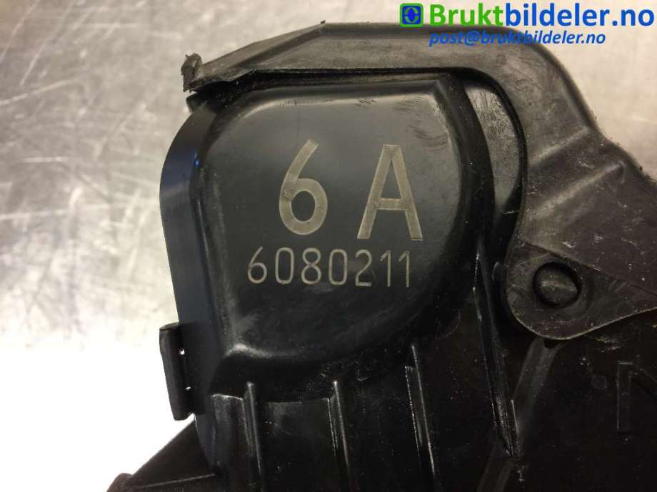 Låsekasse venstre foran til Toyota RAV4 2006-2009 (Type III, Fase 1)  (TOYOTA|69040-42240|6080211|)