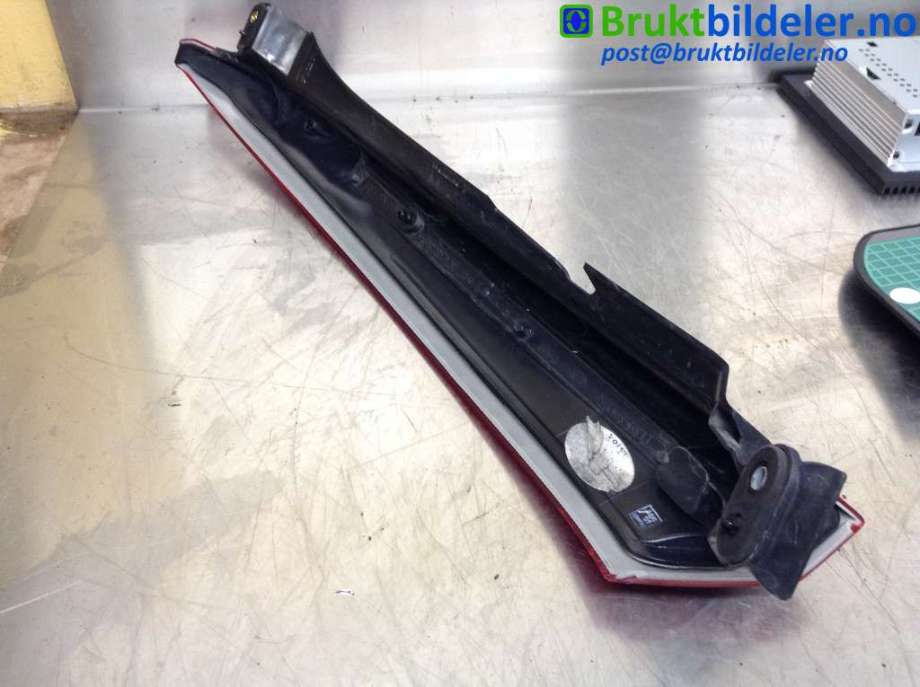 Baklykt høyre til Volvo XC90 2002-2006 (Type I, Fase 1)  (VOLVO|30678221|)