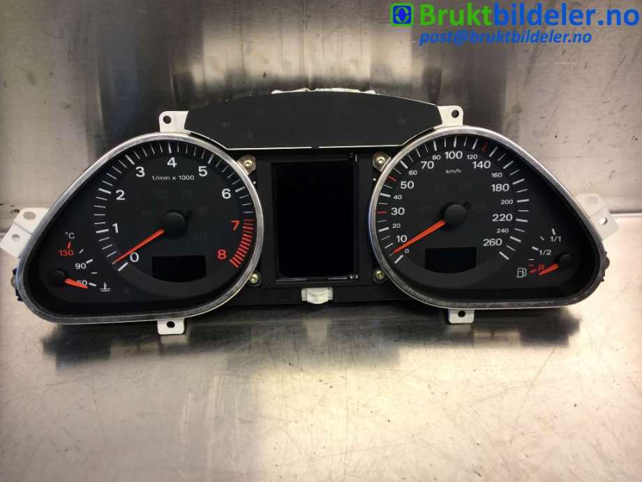 Instrumentpanel til Audi A6 2005-2008 (Type III, Fase 1) (C6) (C6) (AUDI|4F0 920 900 M|)