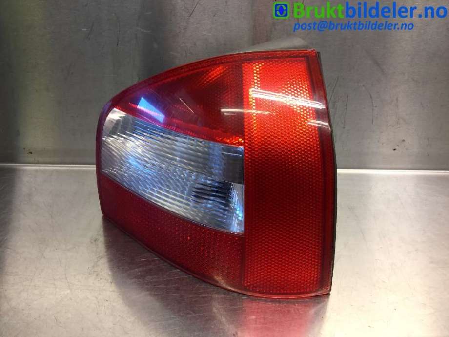Baklykt høyre til Audi A3 1996-2003 (Type I)  (AUDI|8L0 945 096 C|)