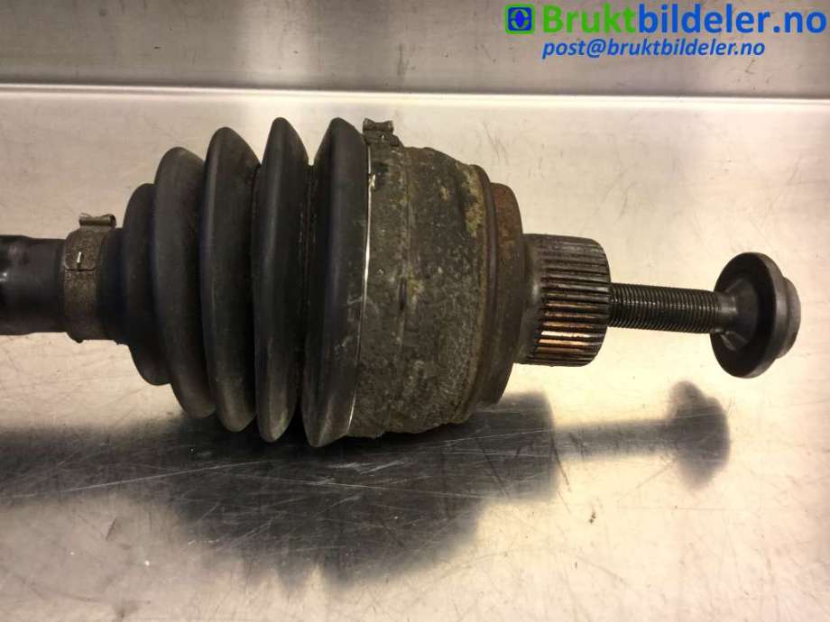 Drivaksel høyre foran til Audi A6, Allroad 2015-2019 (Type III, Fase 2) (C7) (C7) (AUDI|4G0 407 271 F|)